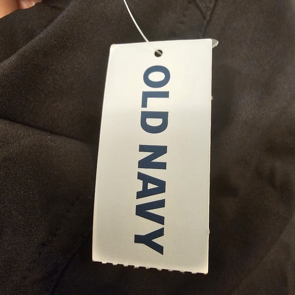 Black Old Navy Women's Mid-Rise StretchTech Run Shorts - Picture 5 of 9